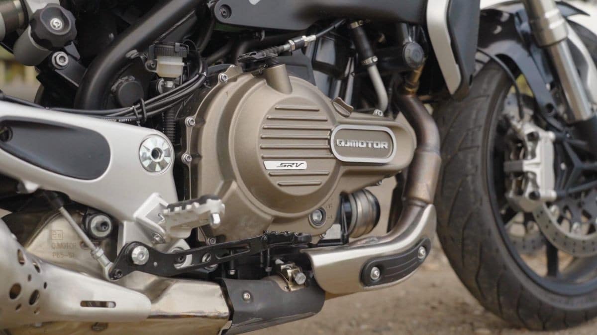 QJ MOTOR SRV 550: Media a sorpresa